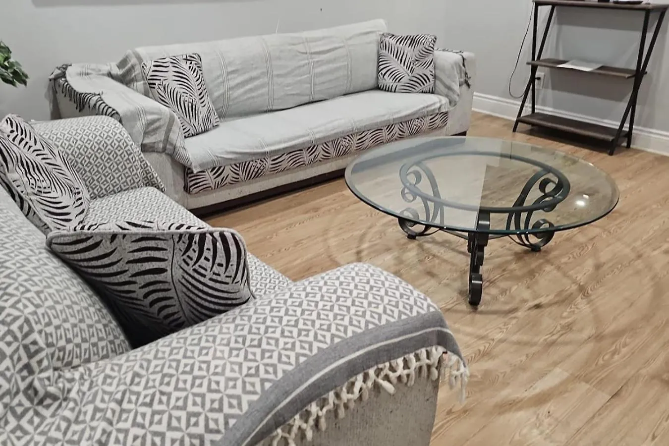 Chic Dt Mtl Condo With Rooftop, Bbq And Jacuzzi Zz4 Montreal Apartment
